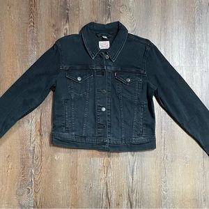 Garment dyed indigo womans Levi’s trucker